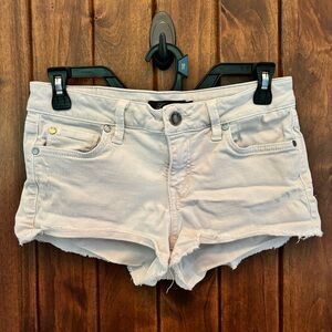 Women’s Low-Rise White Jean Short-Shorts